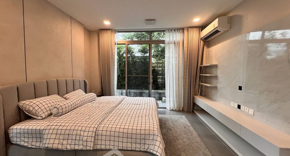 For rent 3 bedrooms house in Saphan Sung, Bangkok