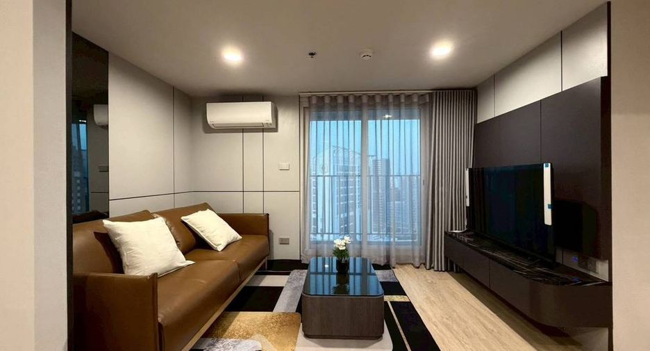 For rent 2 bedrooms condo in Bang Rak, Bangkok