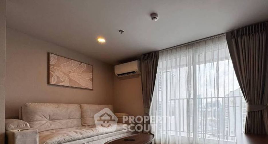 For rent 2 bedrooms condo in Bang Rak, Bangkok