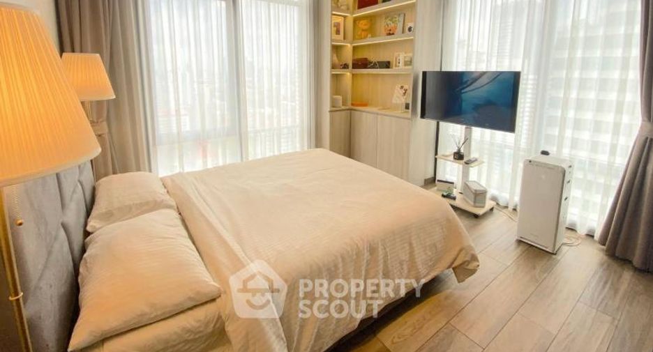 For rent 2 bedrooms condo in Watthana, Bangkok