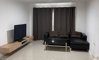 For rent 2 bedrooms condo in Huai Khwang, Bangkok