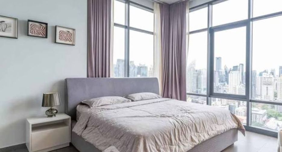For rent 2 bedrooms condo in Watthana, Bangkok