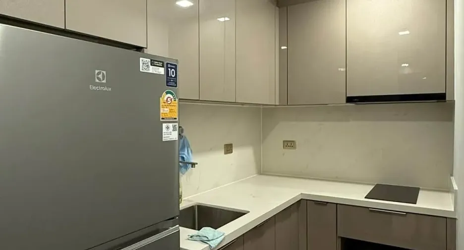 Condo en alquiler de 1 habitaciones en Huai Khwang, Bangkok