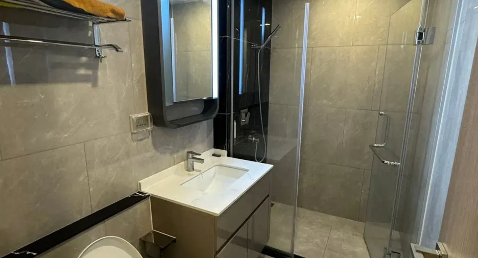 Condo en alquiler de 1 habitaciones en Huai Khwang, Bangkok