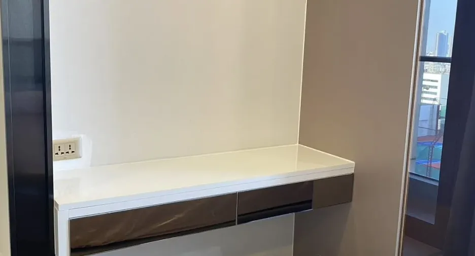 For rent 1 Beds condo in Huai Khwang, Bangkok