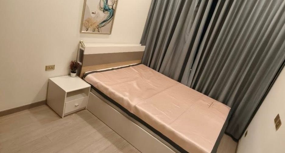 Condo en alquiler de 2 habitaciones en Huai Khwang, Bangkok