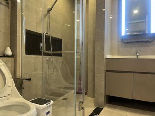 For rent 3 bedrooms condo in Huai Khwang, Bangkok