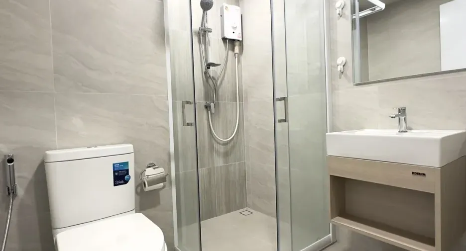 For rent studio condo in Huai Khwang, Bangkok