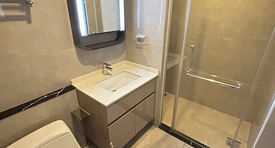 For rent 1 bed condo in Huai Khwang, Bangkok