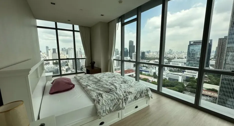 For rent 2 bedrooms condo in Watthana, Bangkok