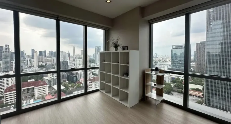 For rent 2 bedrooms condo in Watthana, Bangkok