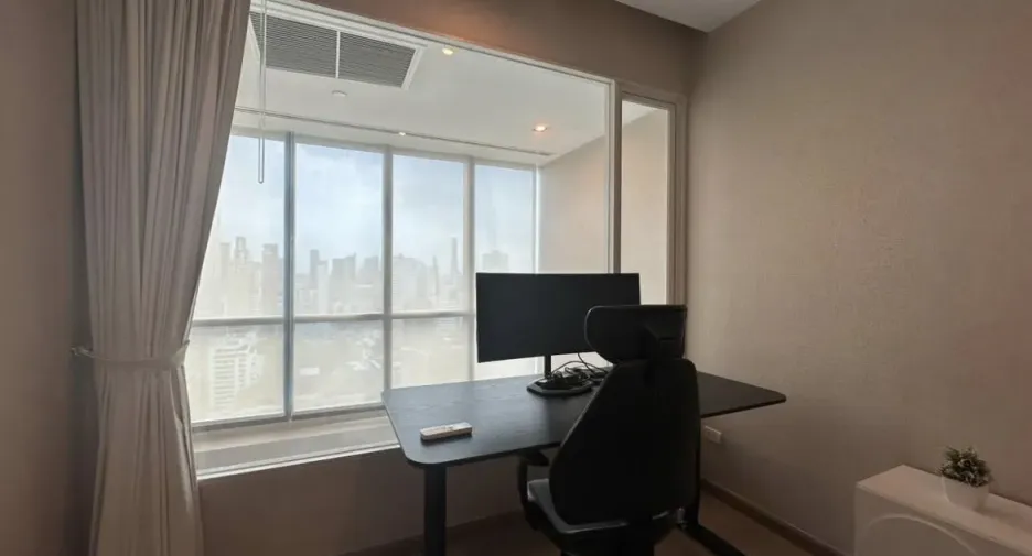 For rent 2 bedrooms condo in Watthana, Bangkok