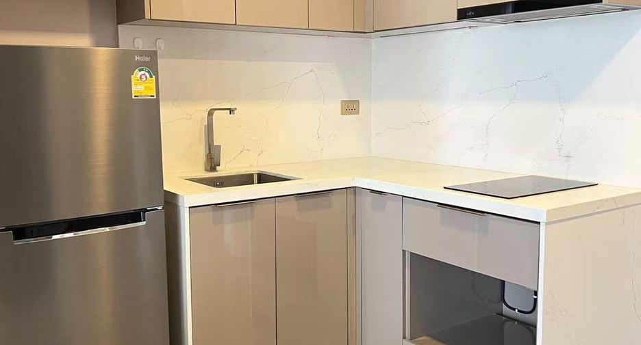 For rent 1 bed condo in Huai Khwang, Bangkok