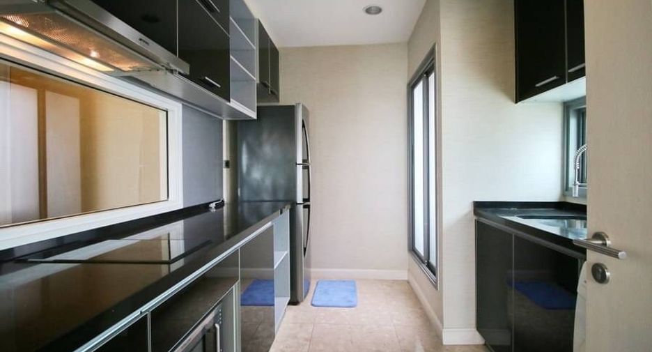 Condo en alquiler de 2 habitaciones en Khlong Toei, Bangkok