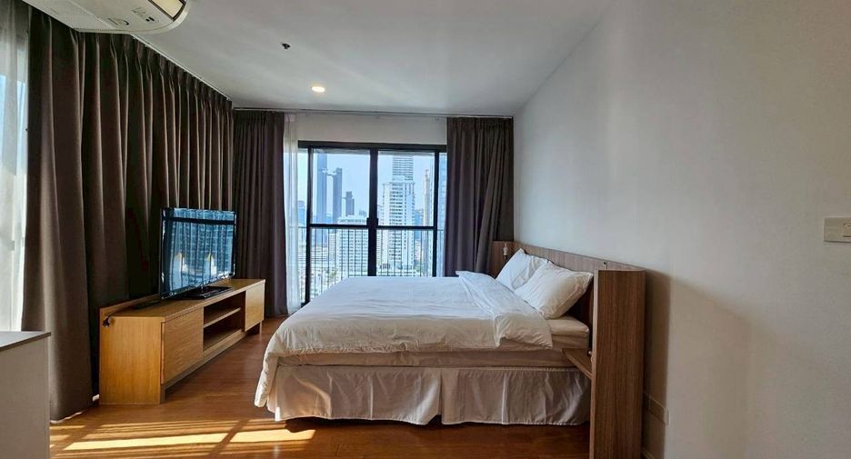 For rent and for sale 2 bedrooms condo in Watthana, Bangkok