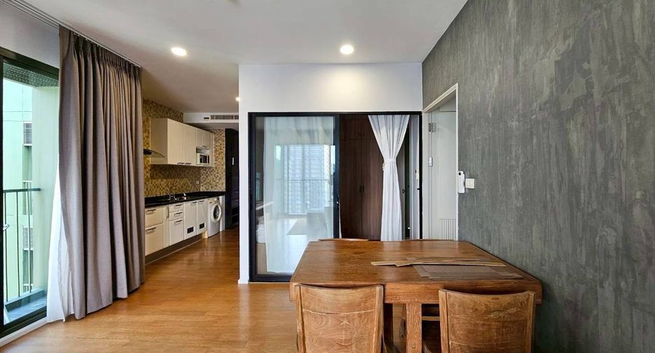 For rent and for sale 2 bedrooms condo in Watthana, Bangkok