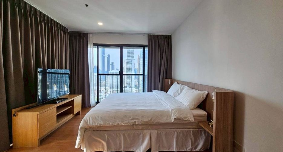 For rent and for sale 2 bedrooms condo in Watthana, Bangkok