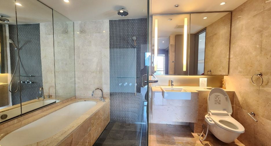 For rent 1 bed condo in Pathum Wan, Bangkok