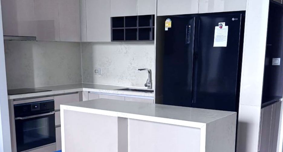 Condo en alquiler de 2 habitaciones en Khlong Toei, Bangkok