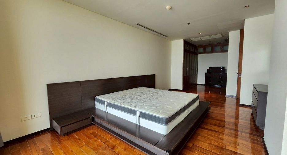 ให้เช่า 3 ห้องนอน คอนโด ใน คลองเตย, กรุงเทพฯ