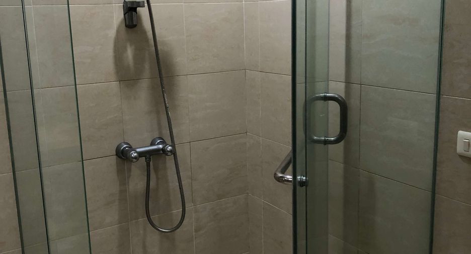 For rent 3 bedrooms condo in Sathon, Bangkok