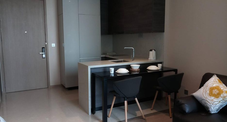 For rent and for sale 1 bed condo in Watthana, Bangkok