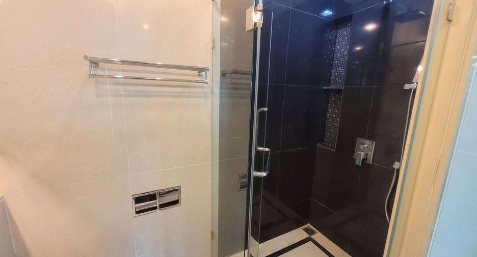 For rent 1 bed condo in Sathon, Bangkok
