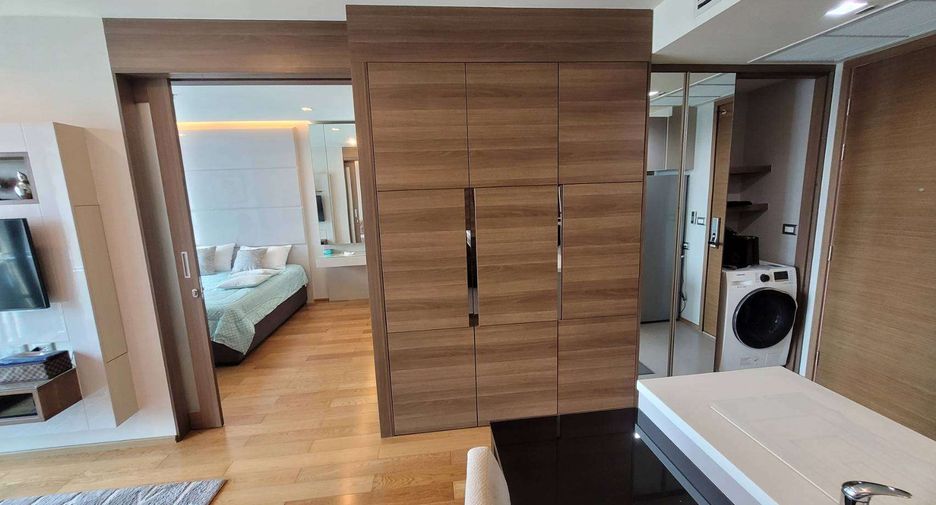 For rent 1 bed condo in Sathon, Bangkok