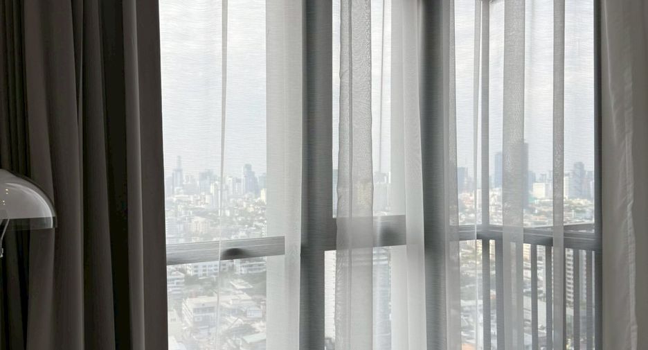 For rent 2 bedrooms condo in Watthana, Bangkok