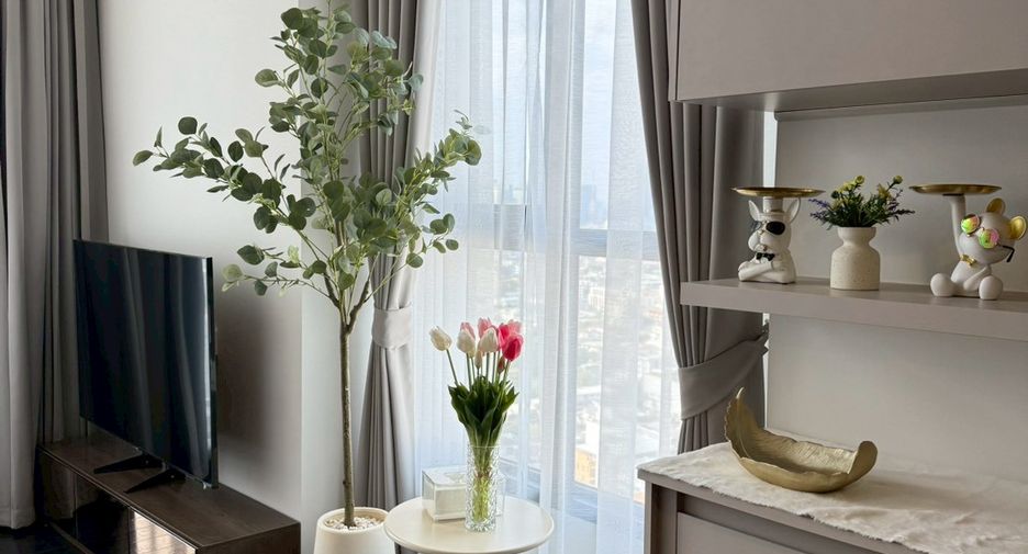 For rent 2 bedrooms condo in Watthana, Bangkok