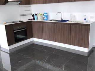 Condo en alquiler de 3 habitaciones en Khlong Toei, Bangkok