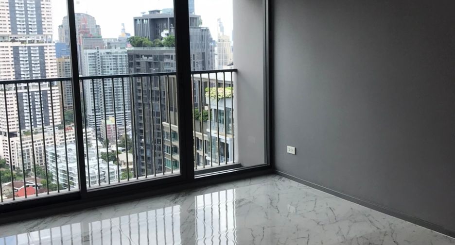Condo en alquiler de 3 habitaciones en Khlong Toei, Bangkok