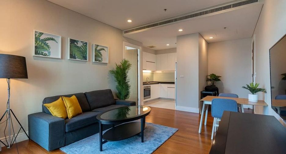 For rent 2 bedrooms condo in Khlong Toei, Bangkok