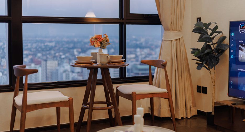 For rent 2 bedrooms condo in Watthana, Bangkok