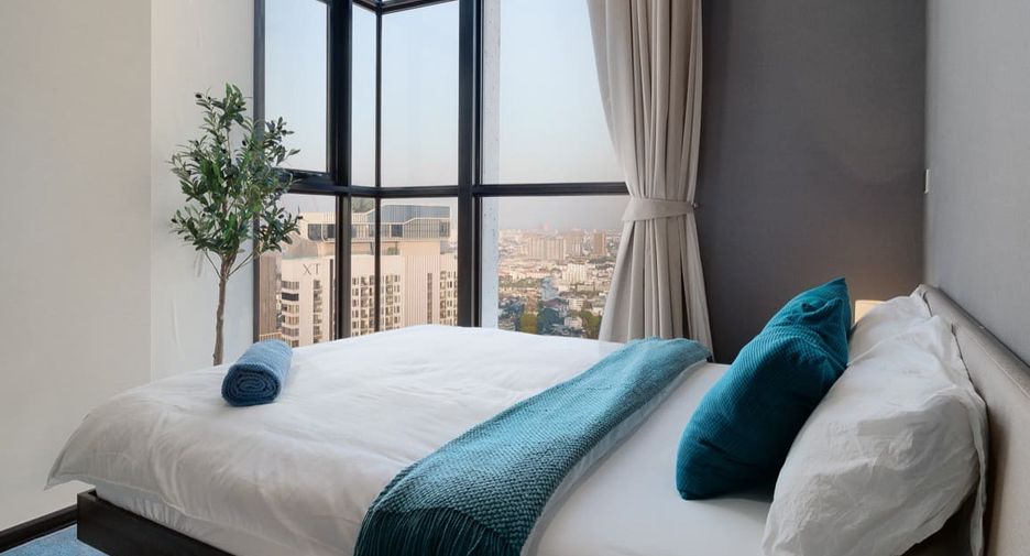 For rent 2 bedrooms condo in Watthana, Bangkok
