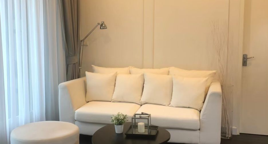 For rent 2 bedrooms condo in Pathum Wan, Bangkok