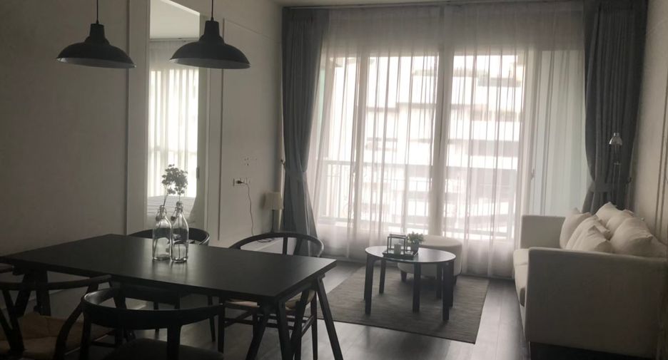 For rent 2 bedrooms condo in Pathum Wan, Bangkok