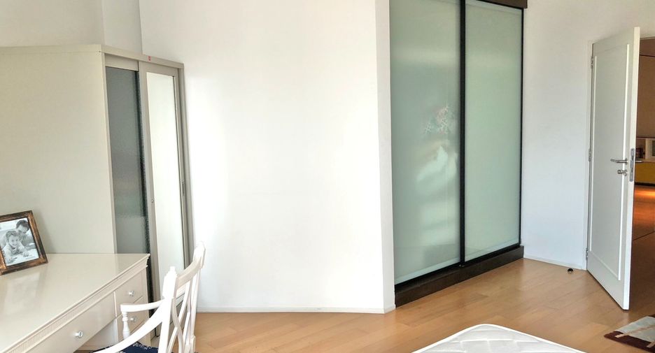 Condo en alquiler de 2 habitaciones en Sathon, Bangkok