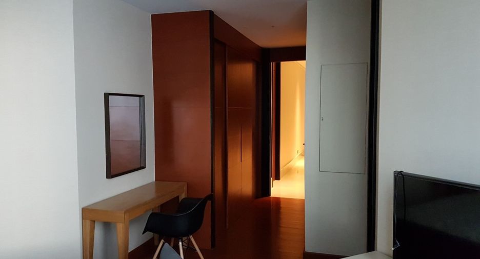 Condo en alquiler y en venta de 2 habitaciones en Sathon, Bangkok