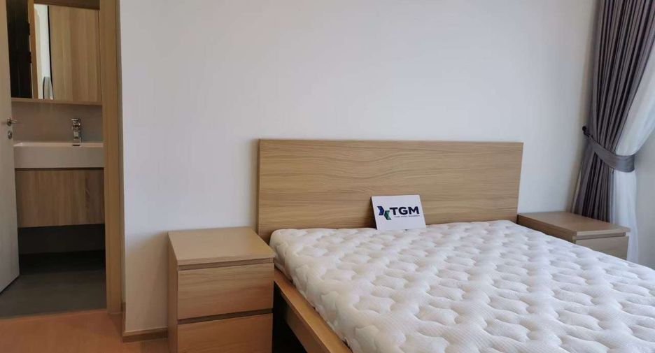 For rent 2 bedrooms condo in Watthana, Bangkok