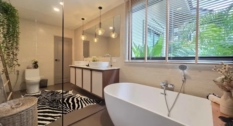 For sale 3 bedrooms villa in Bang Lamung, Chonburi