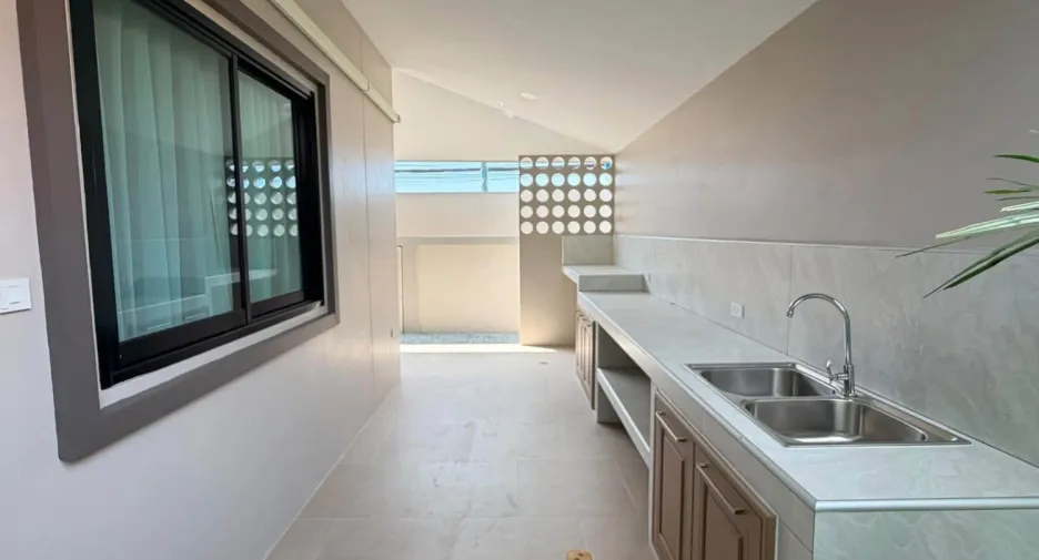 For sale 3 bedrooms villa in Bang Lamung, Chonburi