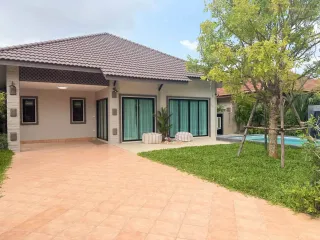For sale 3 bedrooms villa in Bang Lamung, Chonburi