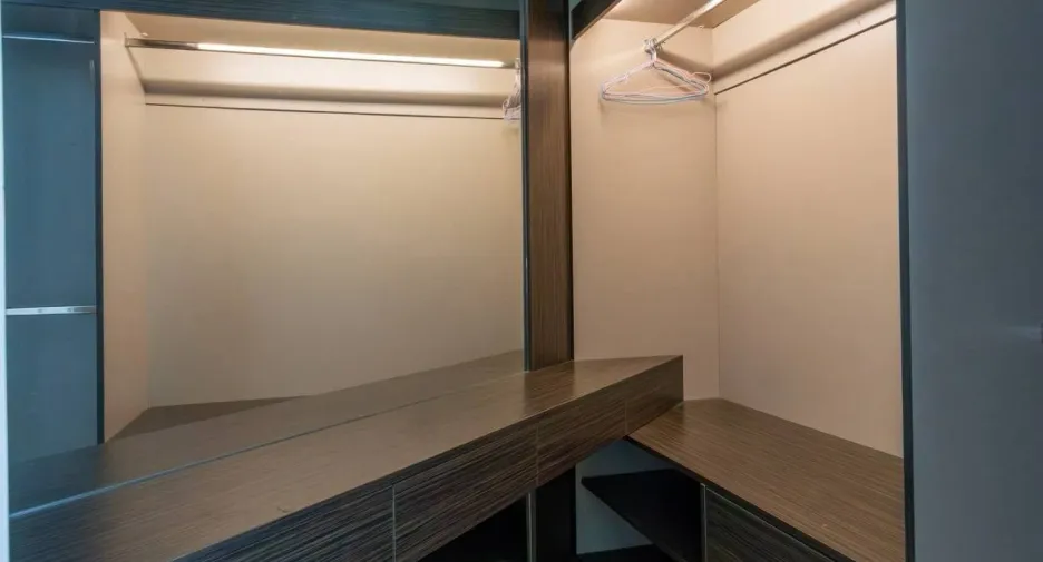 For sale 3 bedrooms condo in Jomtien, Pattaya
