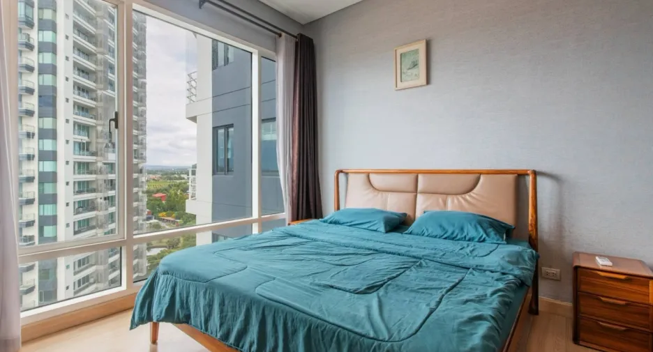 For sale 3 bedrooms condo in Jomtien, Pattaya