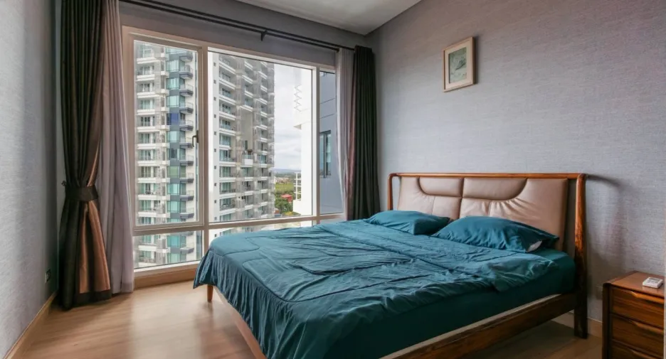 For sale 3 bedrooms condo in Jomtien, Pattaya