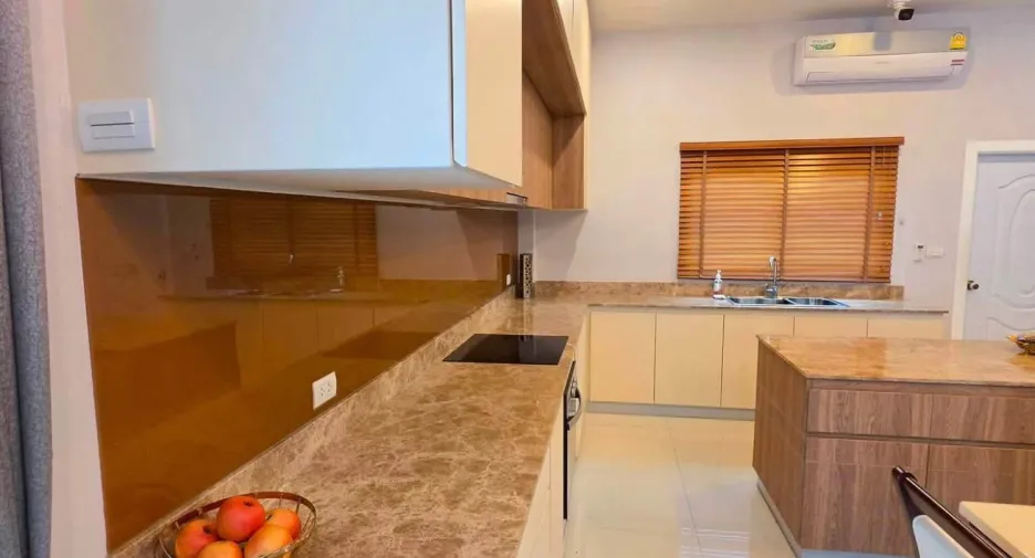 For sale 3 bedrooms villa in Huay Yai, Pattaya