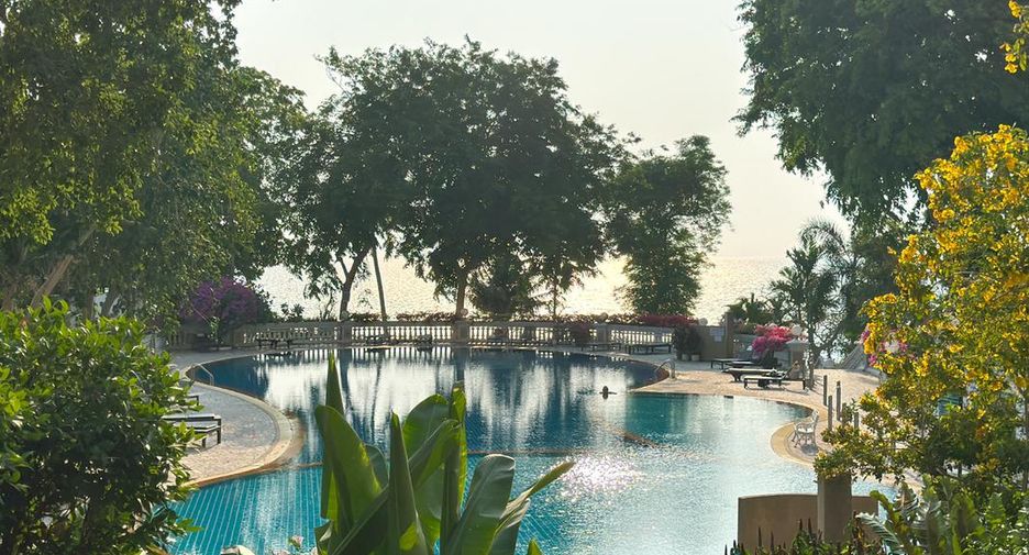 For sale 3 bedrooms condo in Bang Lamung, Chonburi