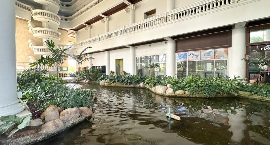 For sale 3 bedrooms condo in Bang Lamung, Chonburi