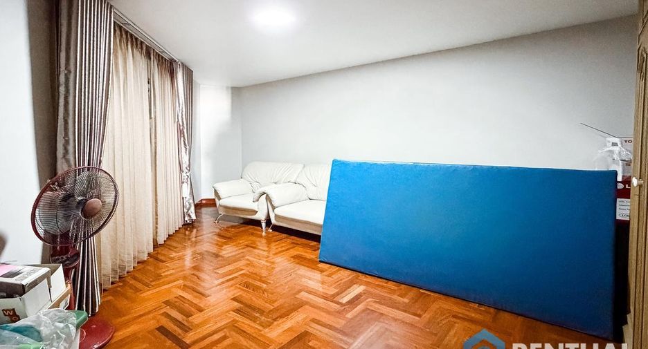 For sale 3 bedrooms condo in Bang Lamung, Chonburi